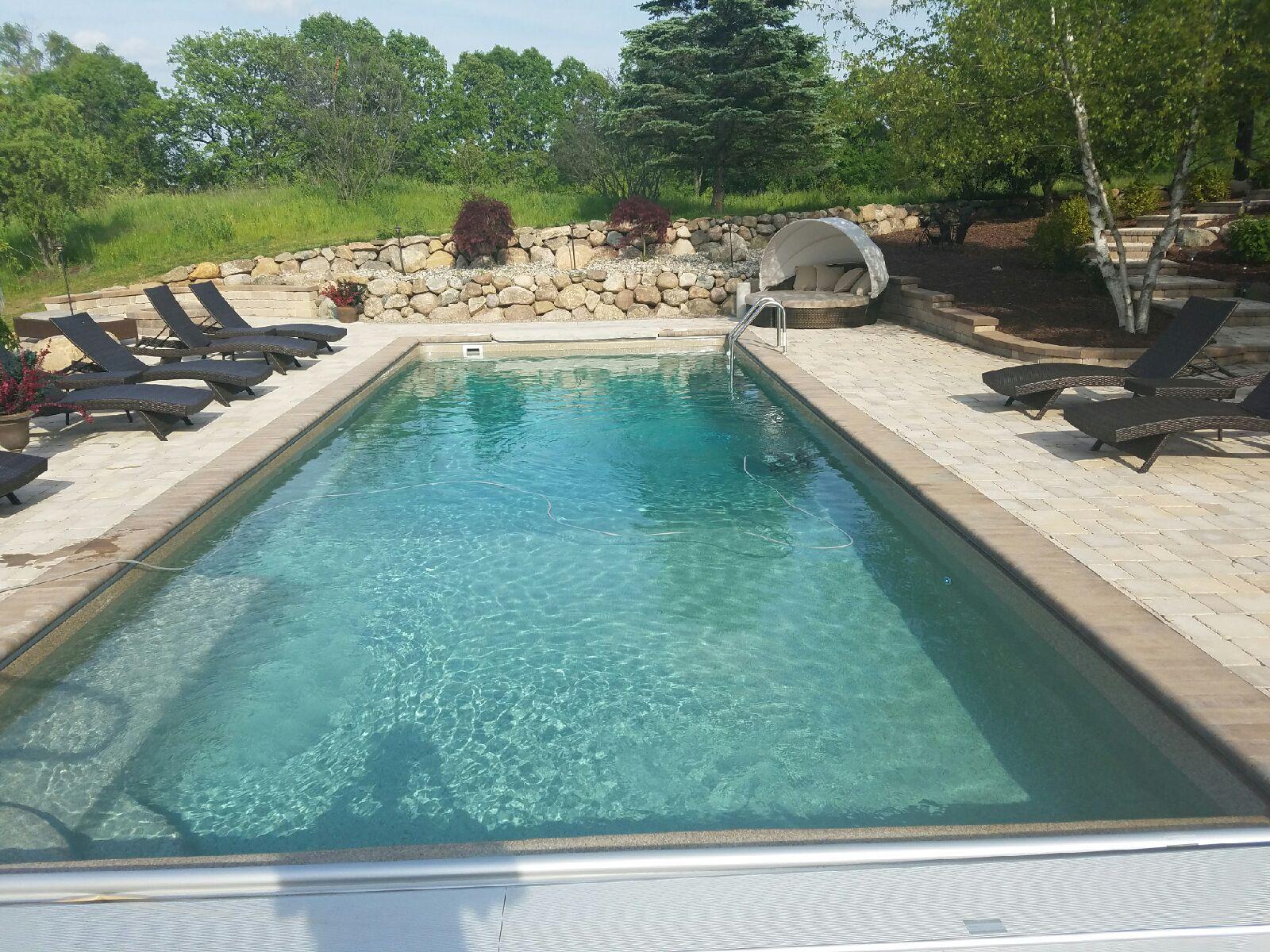 What Color Should My Pool Water Be? â Ask the Pool Guy